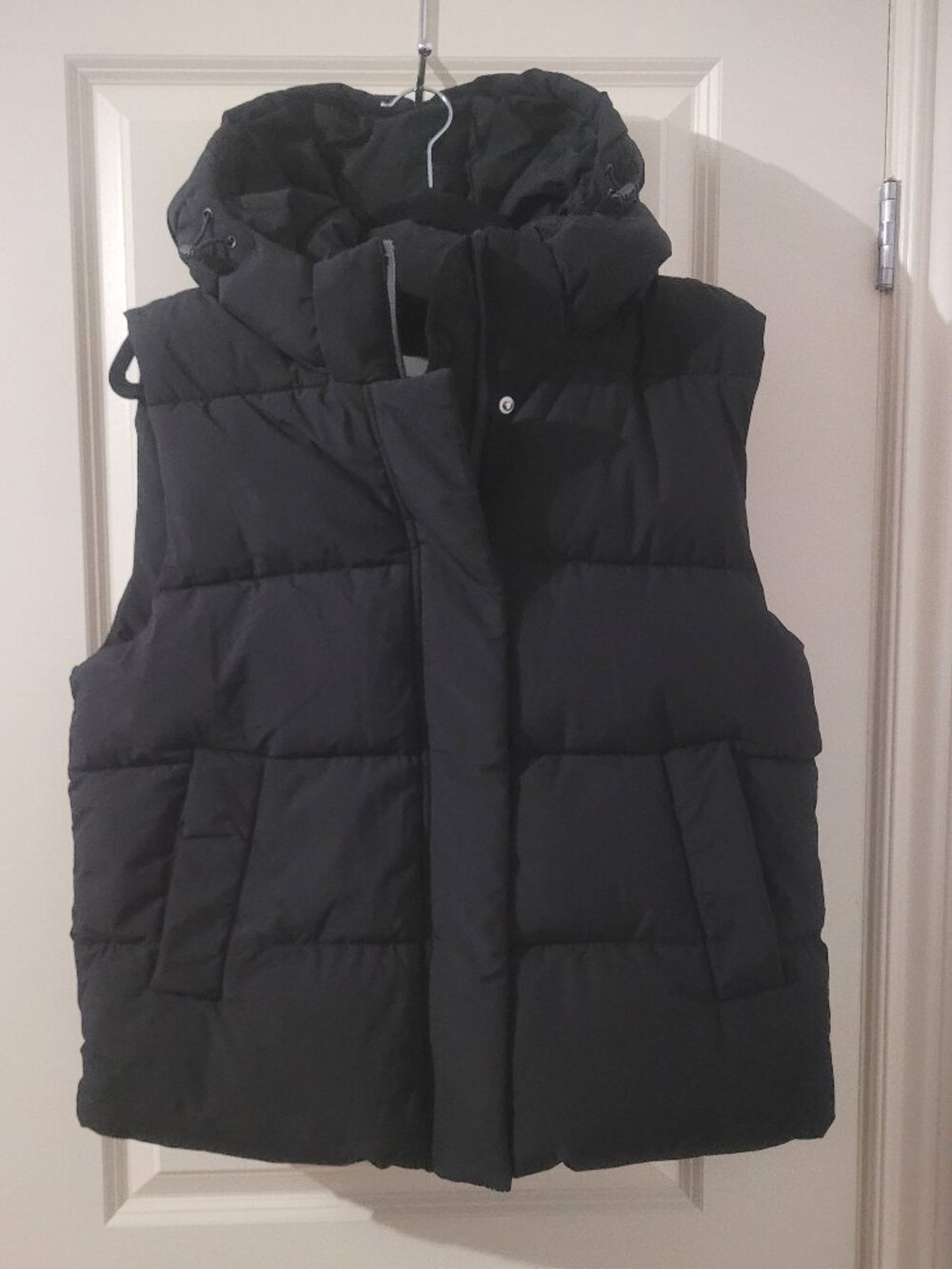 NWT Hooded Black Puffer Vest